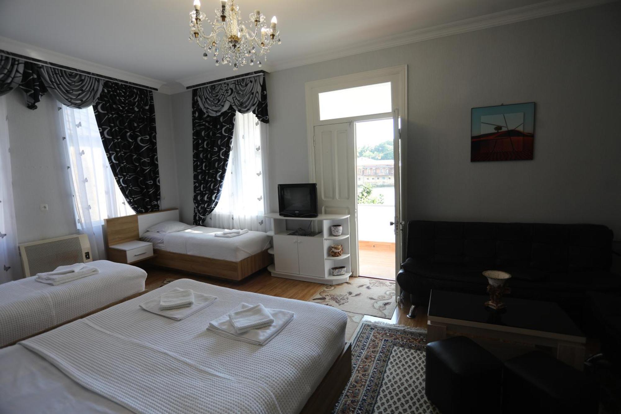 Aparthotel Rioni Kutaisi Exterior photo